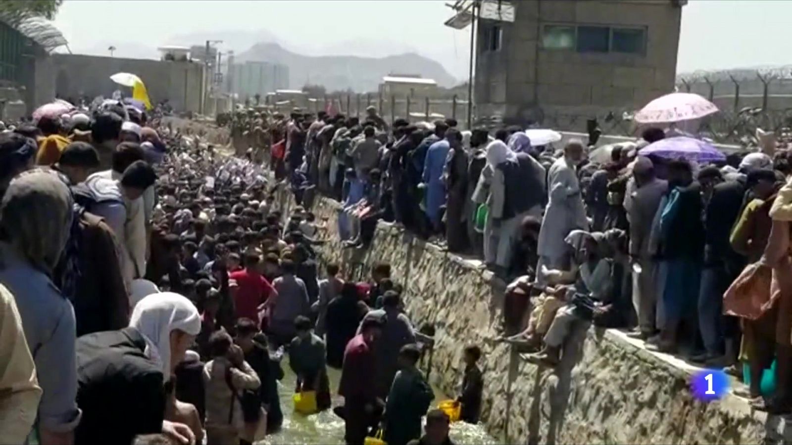 Afganistán| Fin de la misión española: cientos de colaboradores y sus familias siguen atrapados en Kabul- RTVE.es