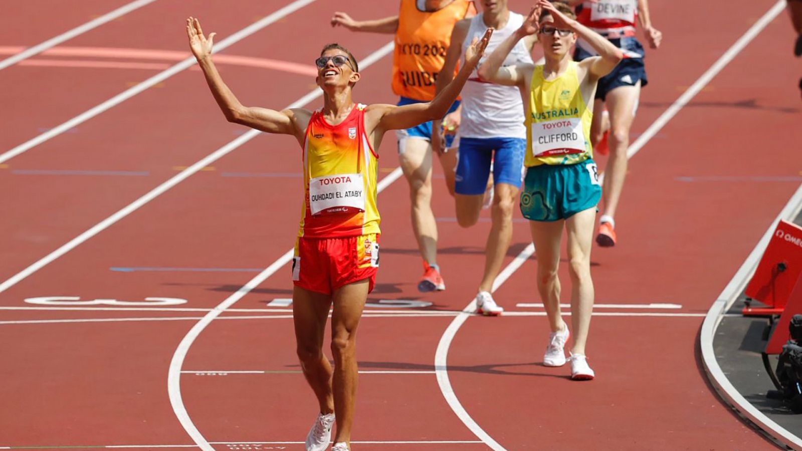Paralímpicos Tokio 2020 - Atletismo masculino 5000 metros T13 Yassine Ouhdadi en RTVE Play