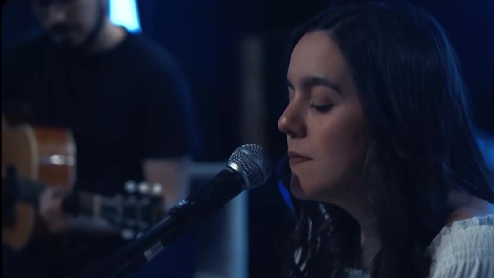 Valeria Castro: de las redes sociales a los escenarios