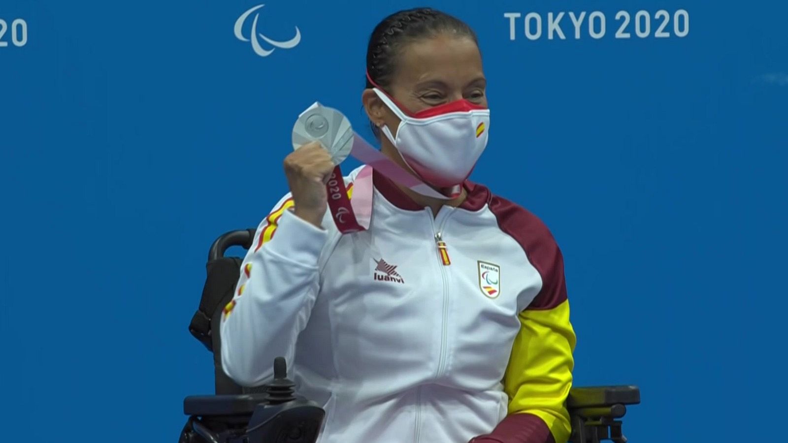 Teresa Perales recibe su primera medalla en Tokyo 2020