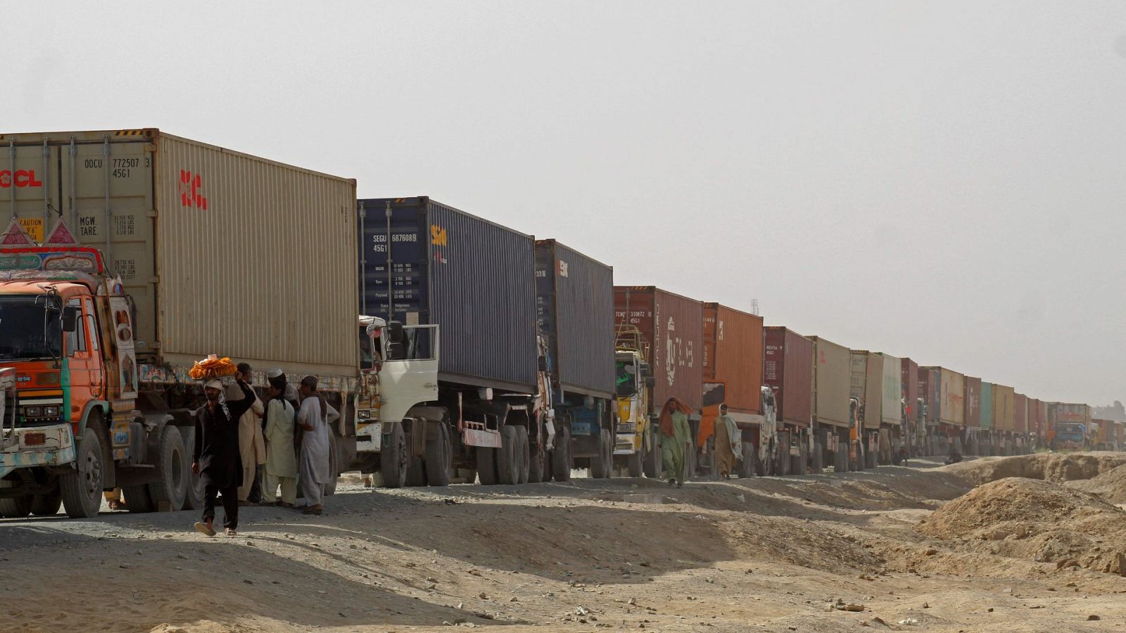 España ha evacuado afganos por tierra a través de Pakistán