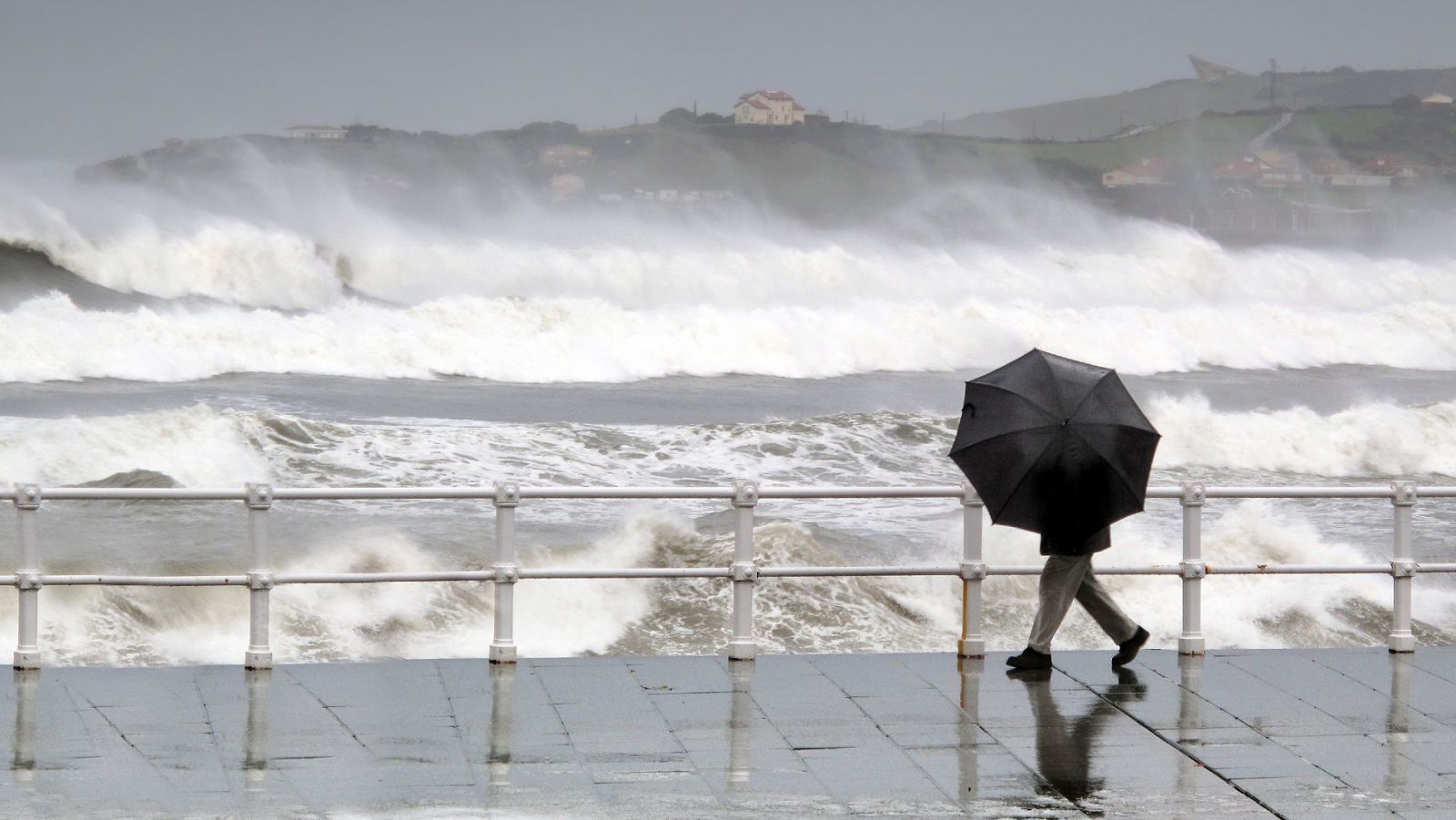 ¿Es lo mismo una DANA, una gota fría y una tormenta? Te explicamos las diferencias