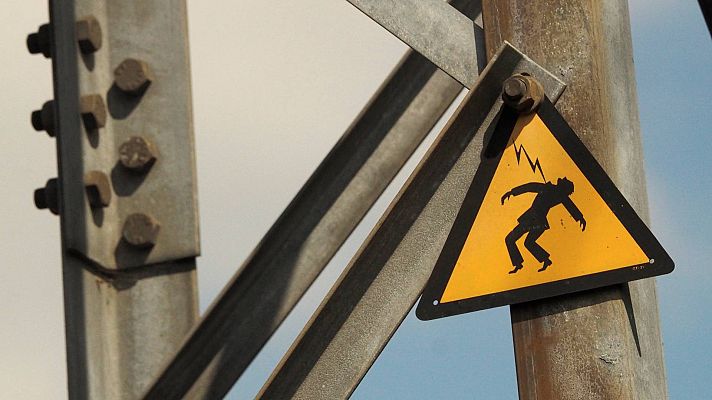 Telediario 2 - El precio de la luz causa un nuevo desencuentro entre los socios de la coalición de Gobierno