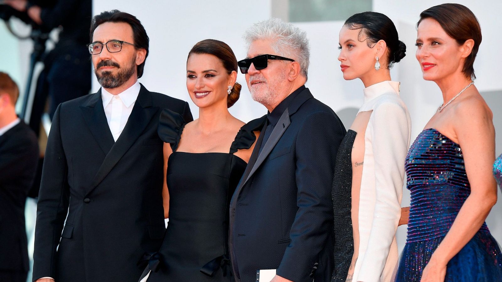 'Madres paralelas' de Almodóvar inaugurá la Mostra de Venecia | Ver