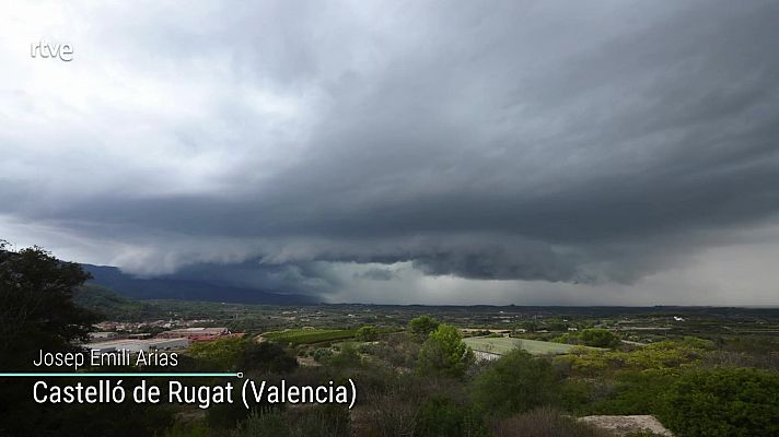 Chubascos y tormentas que pueden ser localmente fuertes en Pirineos, noreste de Cataluña e interior de Castellón