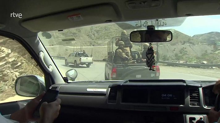 Telediario 1 - Más de 800 kilómetros de alambre de espino separan Pakistán de Afganistán