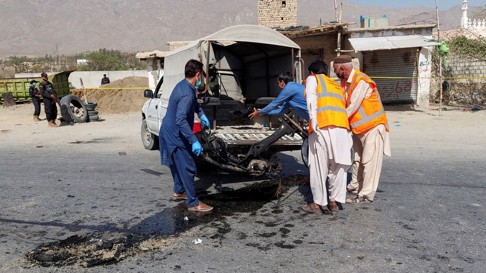 Al menos tres muertos y 20 heridos en un atentado suicida en Pakistán