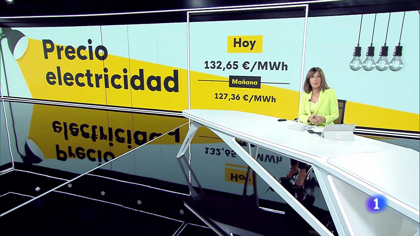 Teresa Ribera adelanta posibles medidas para reducir el precio de la electricidad