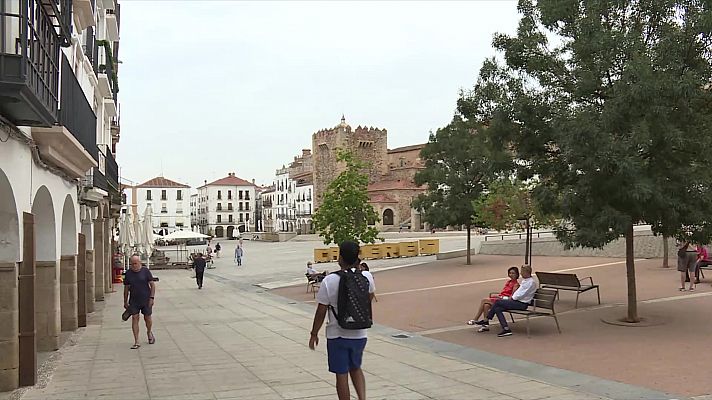 Viento fuerte del sudoeste en cumbres de Canarias y levante