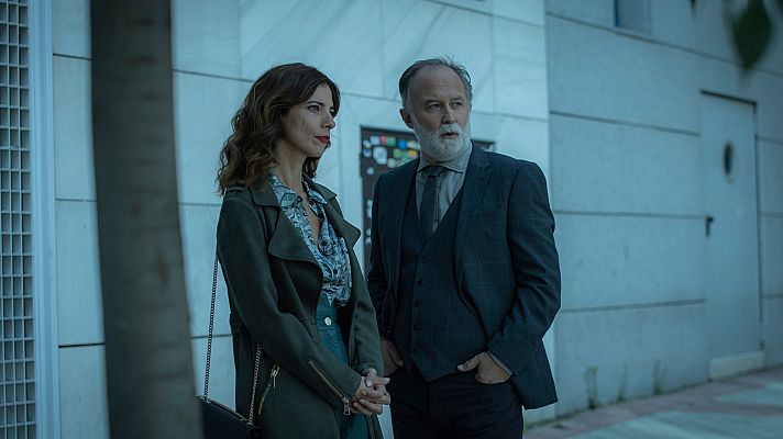 Ana Tramel. El juego - El lobo