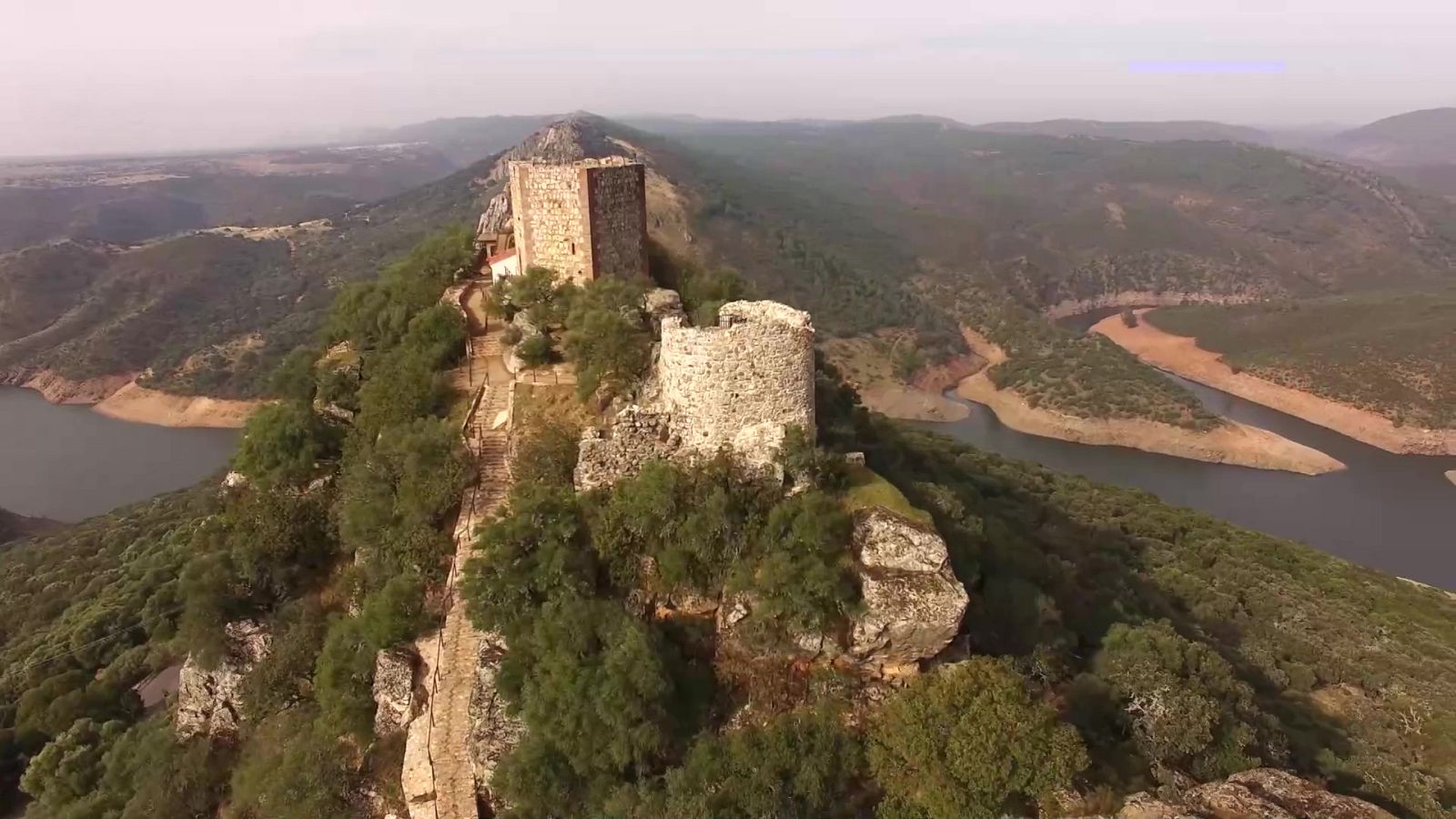 El bosque protector - Parque Nacional de Monfragüe - ver ahora