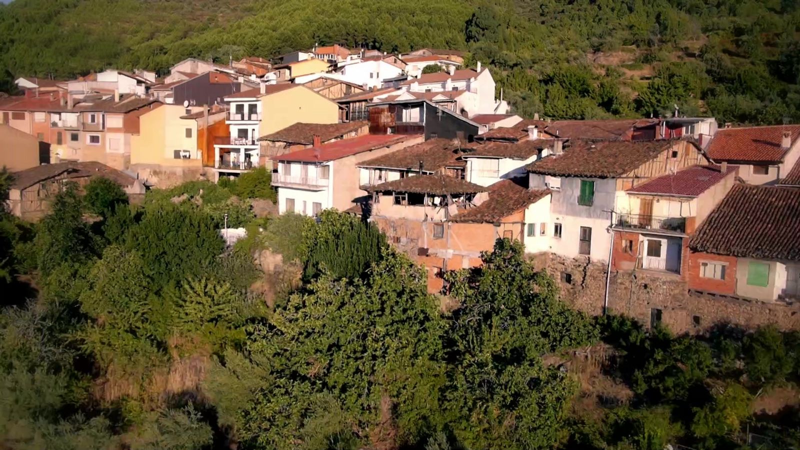 España a ras del cielo - Temporada 2 - Programa 10: Me voy al pueblo