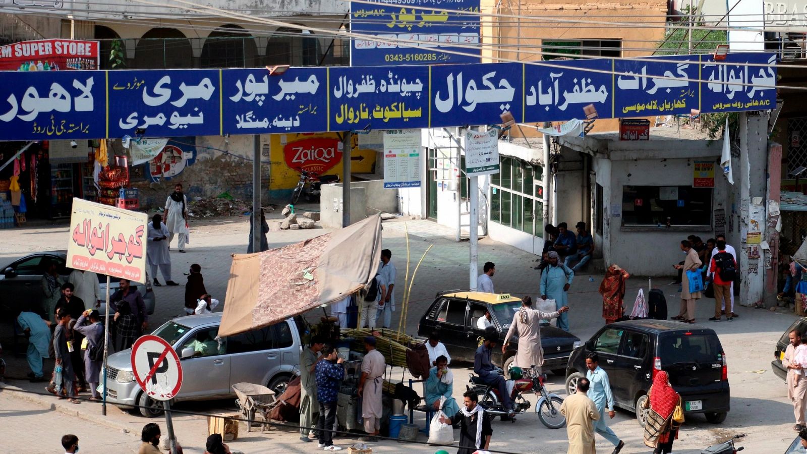 Albares en Pakistán: "Vengo a buscar vías seguras para no dejar a nadie atrás"
