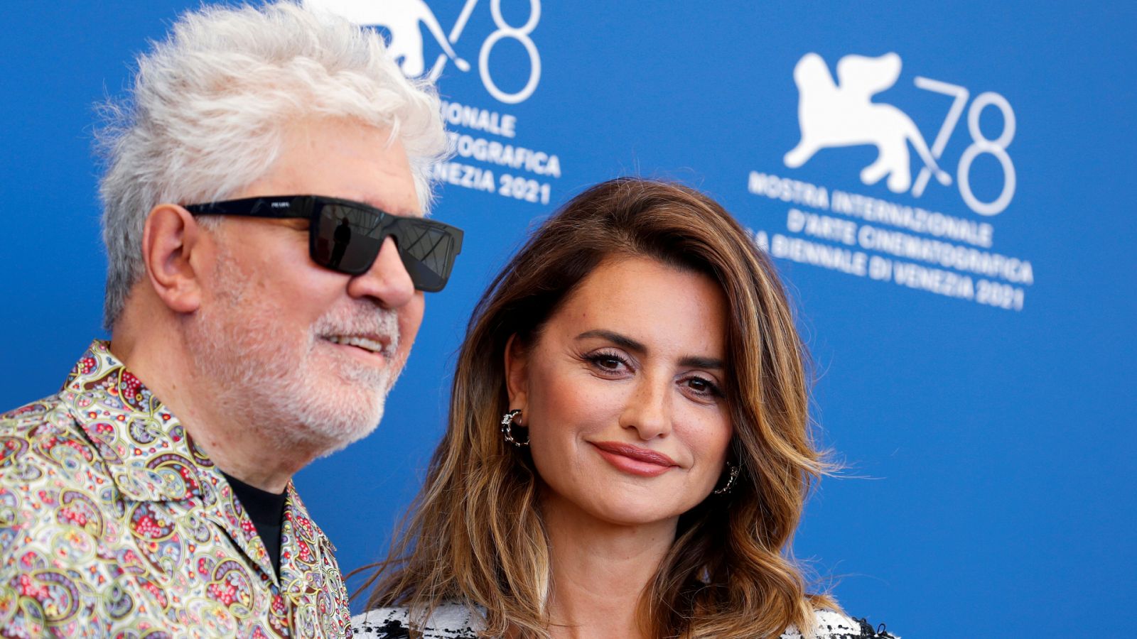 Almodóvar y Cruz han trabajado juntos en siete películas - Informativo 24h | Ver