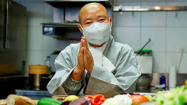 Una monja budista conquista a los chefs mundiales con sus platos respetuosos