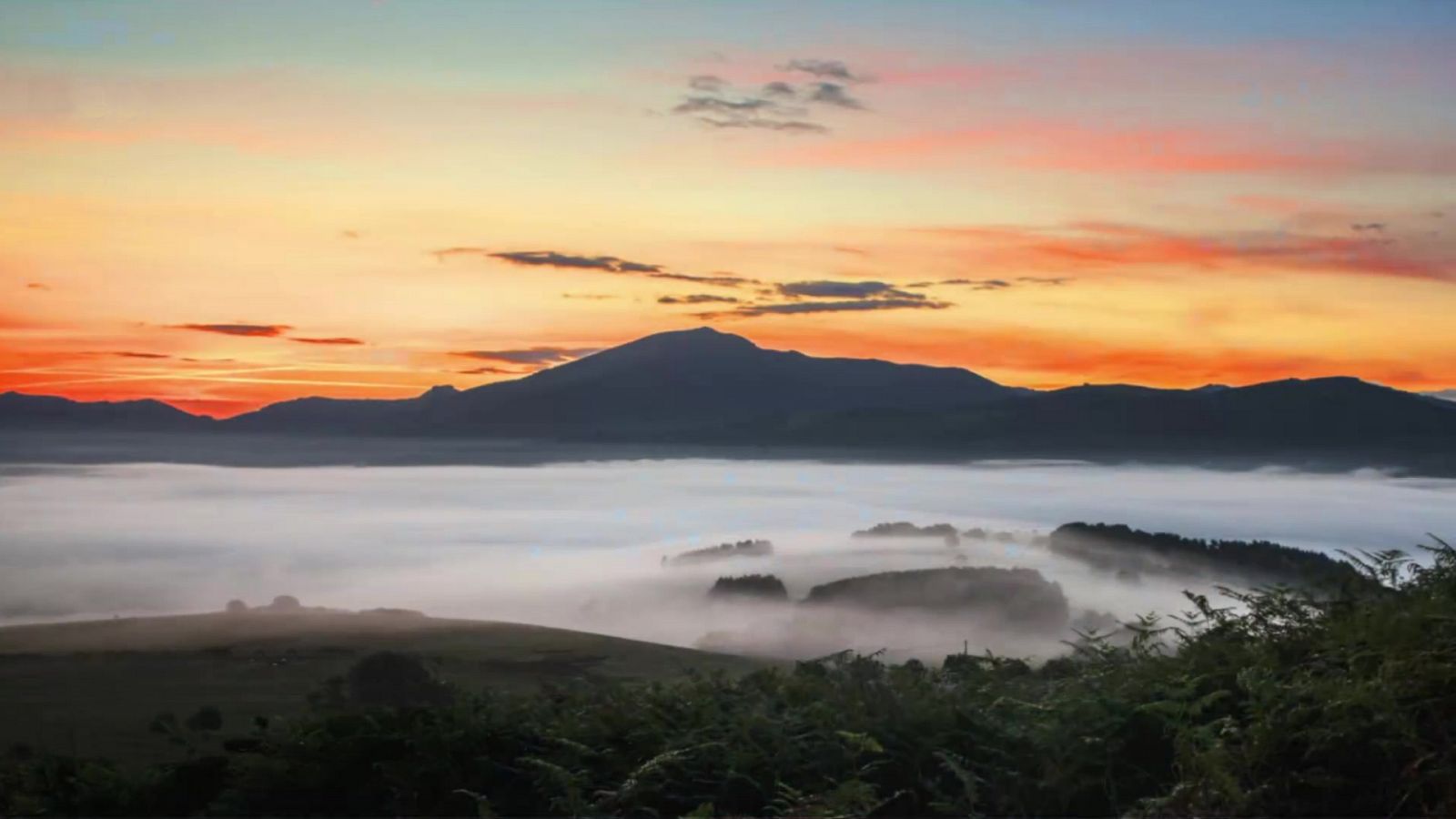Posibilidad de chubascos y tormentas localmente fuertes en Cataluña, norte de Castellón y por la mañana en el norte de Baleares - ver ahora