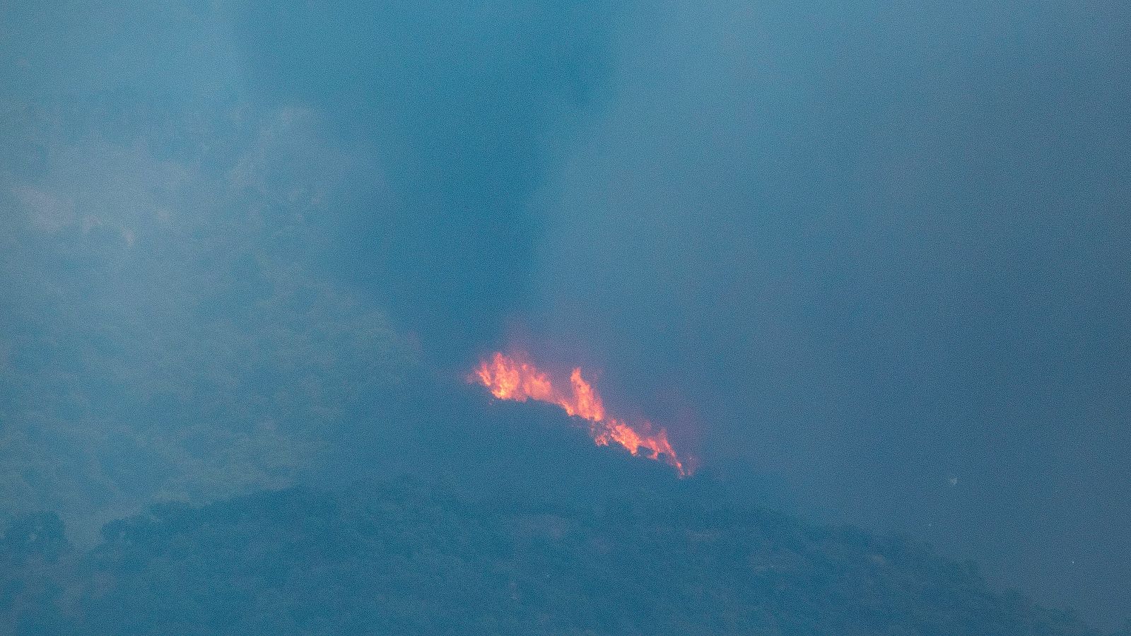 Sierra Bermeja arde sin control