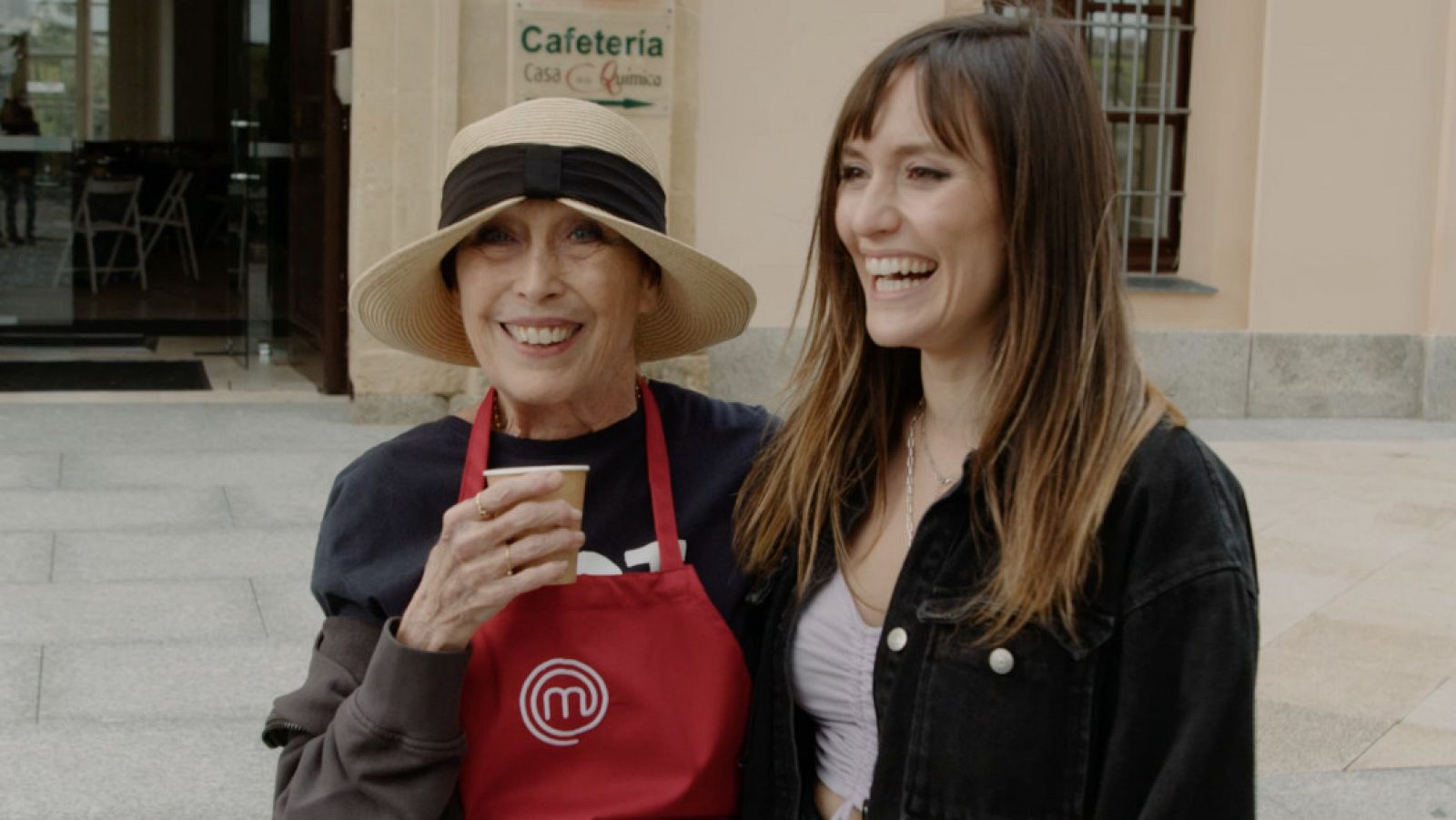 Xtra de MasterChef Celebrity: infiltrada - Programa 1: RoEnLaRed se infiltra en el Alcázar de Segovia