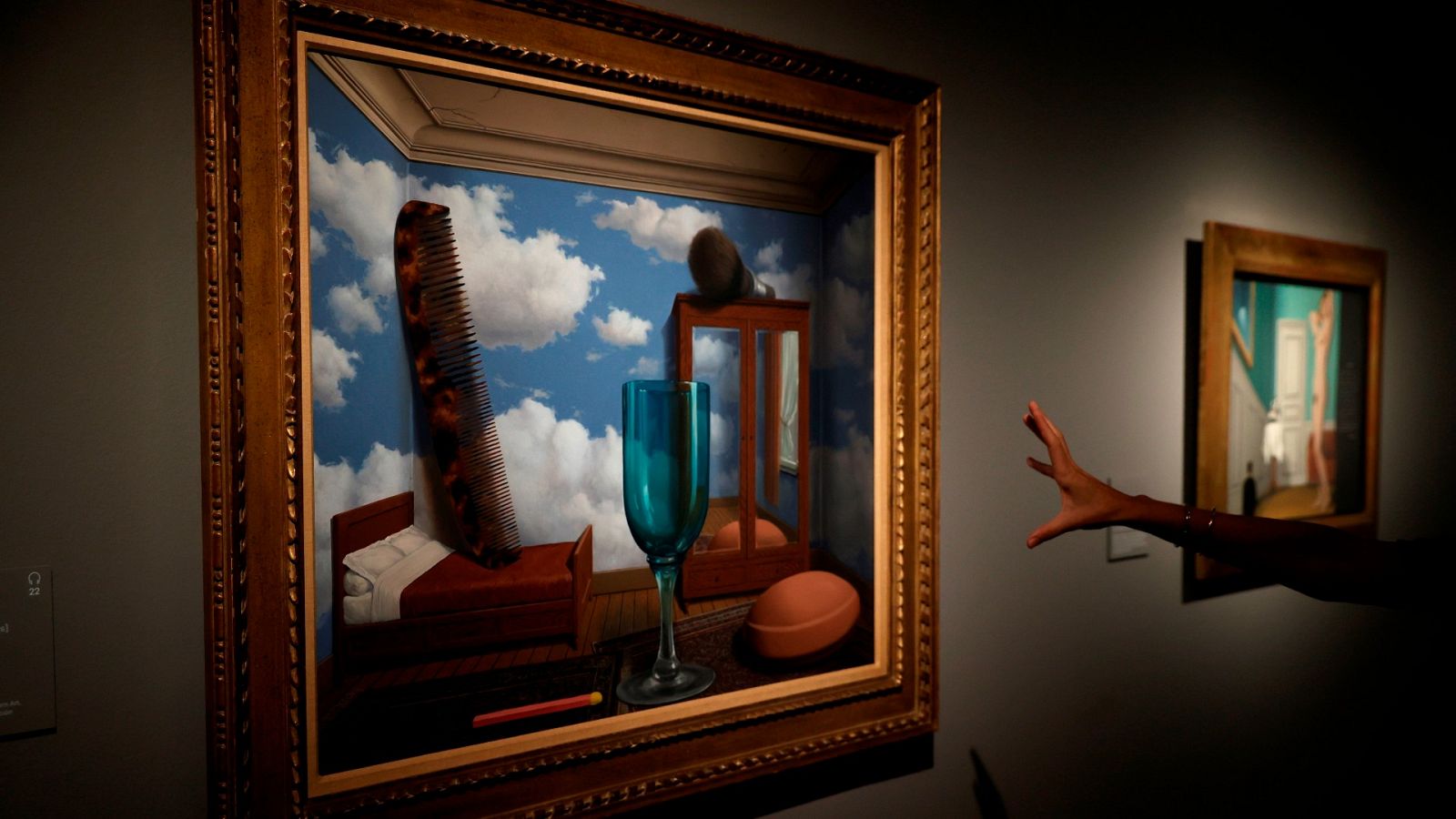 Las imágenes "seductoras y peligrosas" de Magritte conquistan el Museo Thyssen-Bornemisza