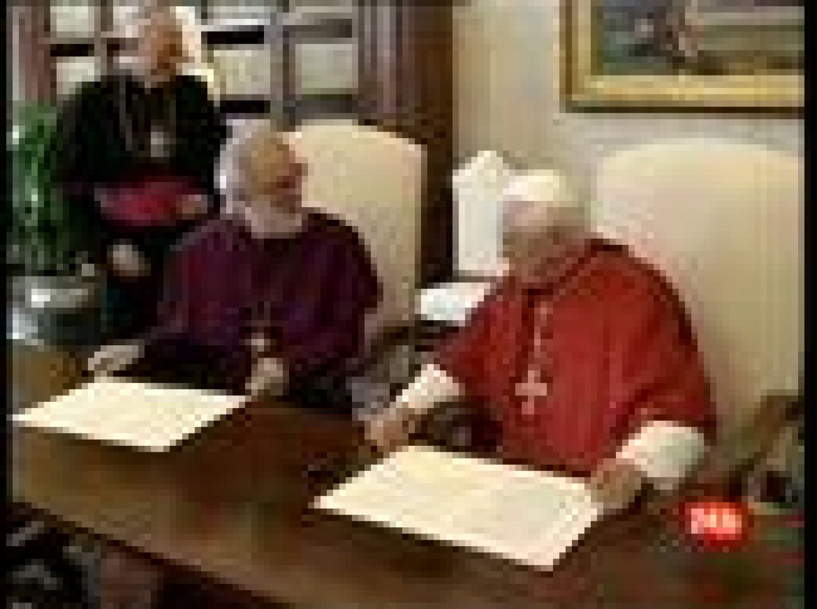 Permitirá a los clérigos casados ordenarse sacerdotes aunque no podrán ser obispos.
