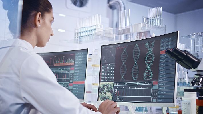 ¿Por qué hay menos mujeres en carreras científicas y técnicas?
