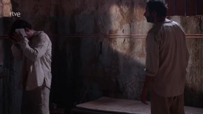 Dos vidas - Dos Vidas: Intentan asesinar a Víctor en la cárcel