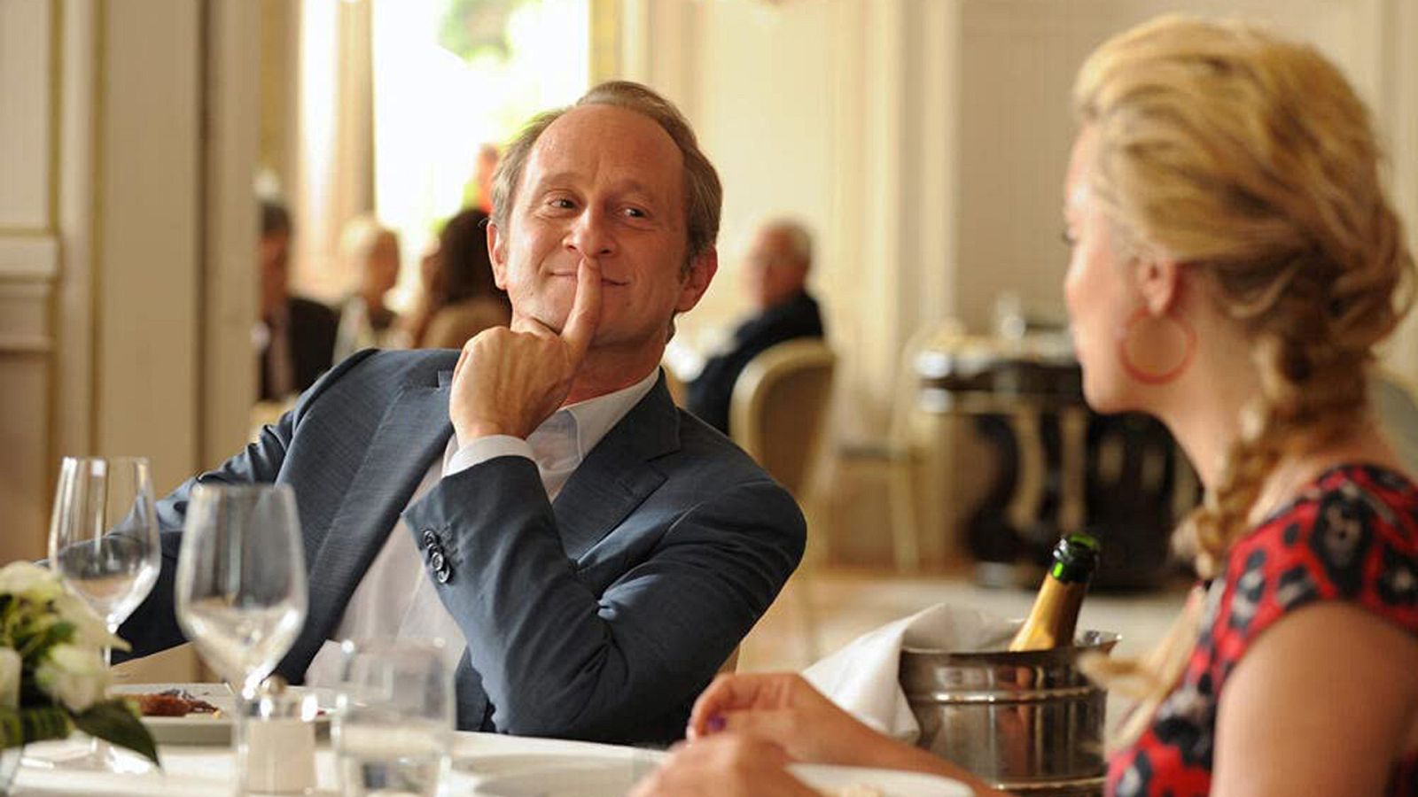 Sesión de tarde - Una familia de alquiler - Ver ahora