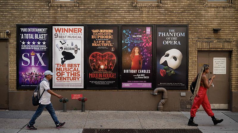 Vuelven los musicales de Broadway tras año y medio cerrados por la pandemia
