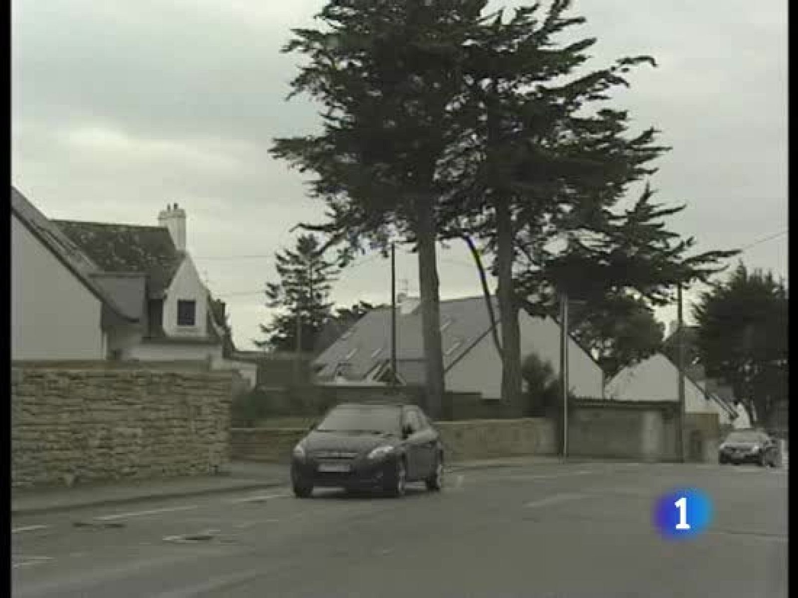 La Policía registra la vivienda donde estuvo el presunto jefe del aparato político de ETA | Ver