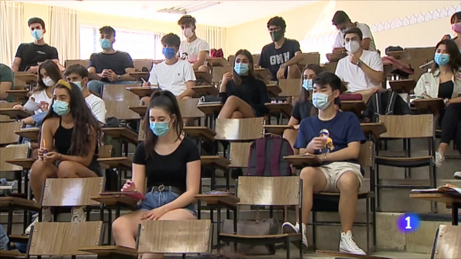 Vuelven a la universidad con clases semipresenciales