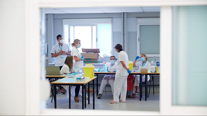 Telediario 1 - Empiezan a caducar lotes de vacunas almacenadas