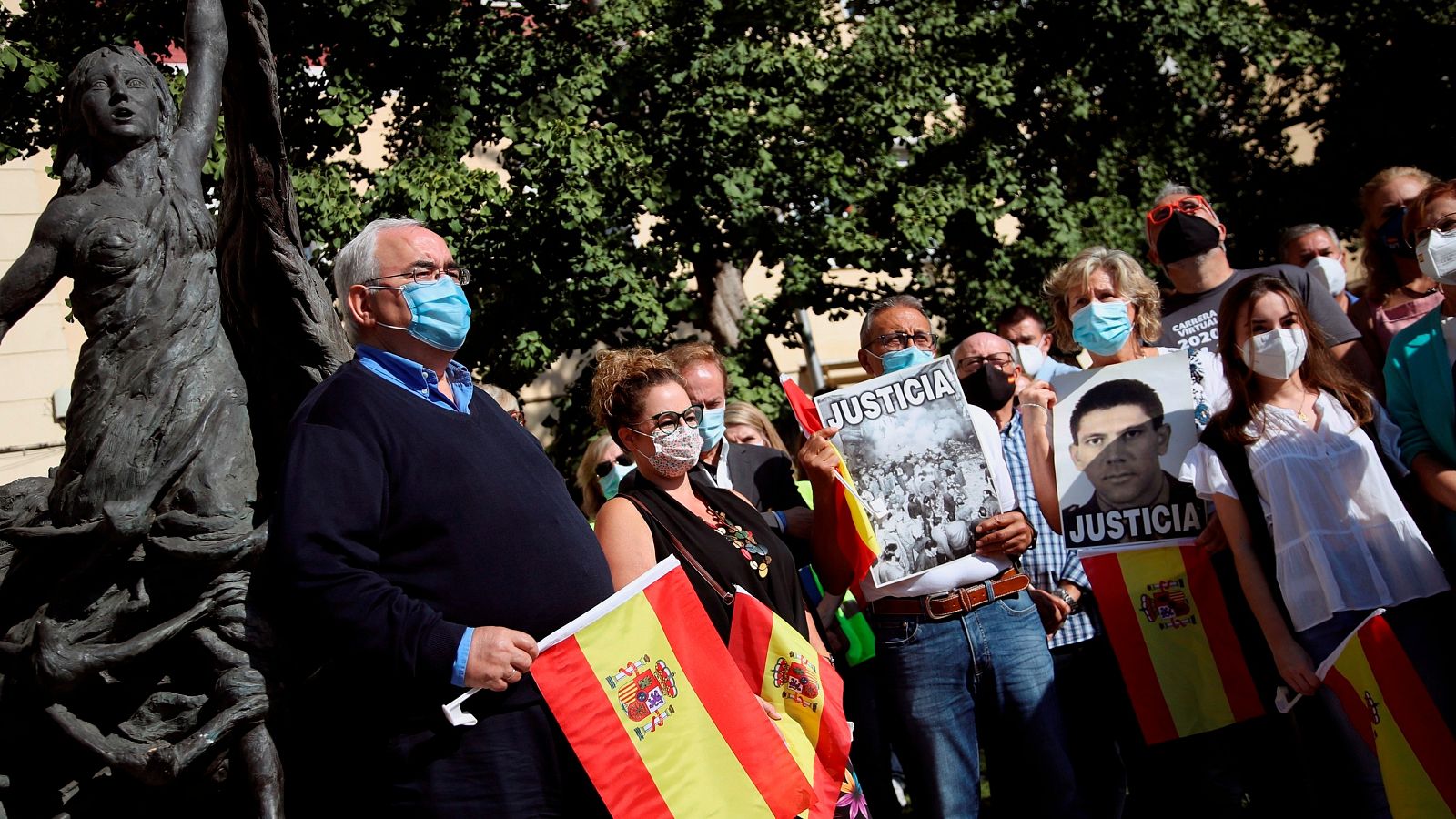 Las víctimas del terrorismo lamentan los homenajes a etarras