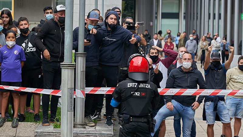 Incidentes en Mondragón tras un homenaje de Vox a las víctimas del terrorismo