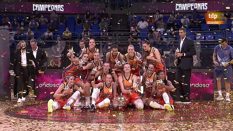 Valencia Basket levanta la Supercopa femenina, su primer título nacional -- Ver ahora