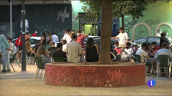 L'informatiu - Comunitat Valenciana - La (difícil) solución al problema de los botellones