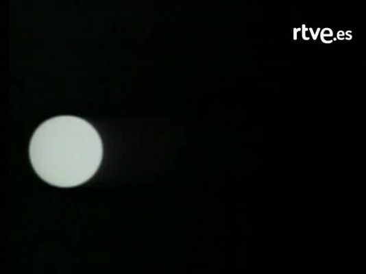 La bola de cristal - El Noticiario 'España de moda'