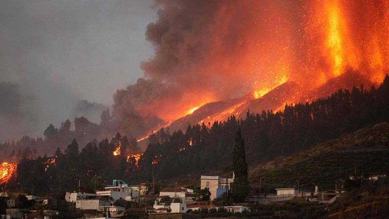 María José Blanco (IGN): "En las erupciones históricas de Canarias se suelen abrir varias fisuras"