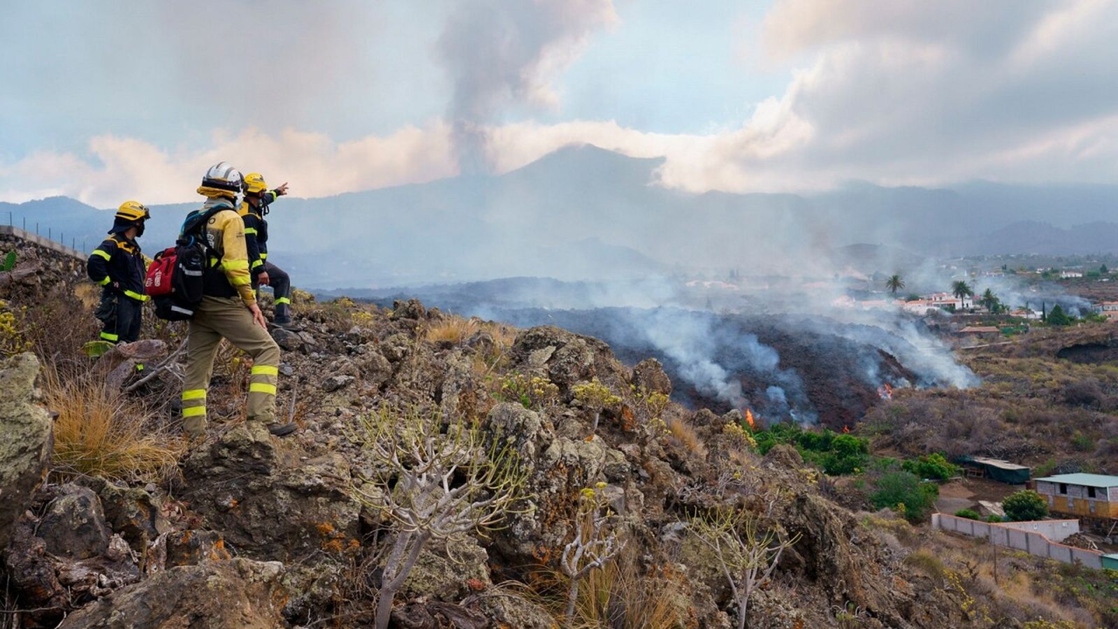 La lava del volcán de La Palma avanza hacia el mar y deja ya 6.000 desalojados - Ver ahora