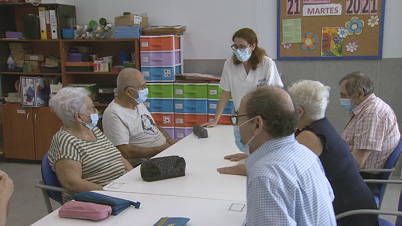 Los familiares reclaman más ayudas sociales para poder luchar contra la enfermedad del olvido