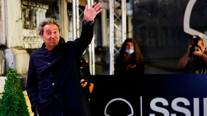 Telediario 1 - El director Sorrentino vuelve a su infancia con su nueva película 'Fue la mano de dios'