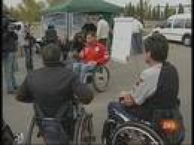 Albert Llovera ha impartido el primer curso de conducción especial para personas con discapacidad física.