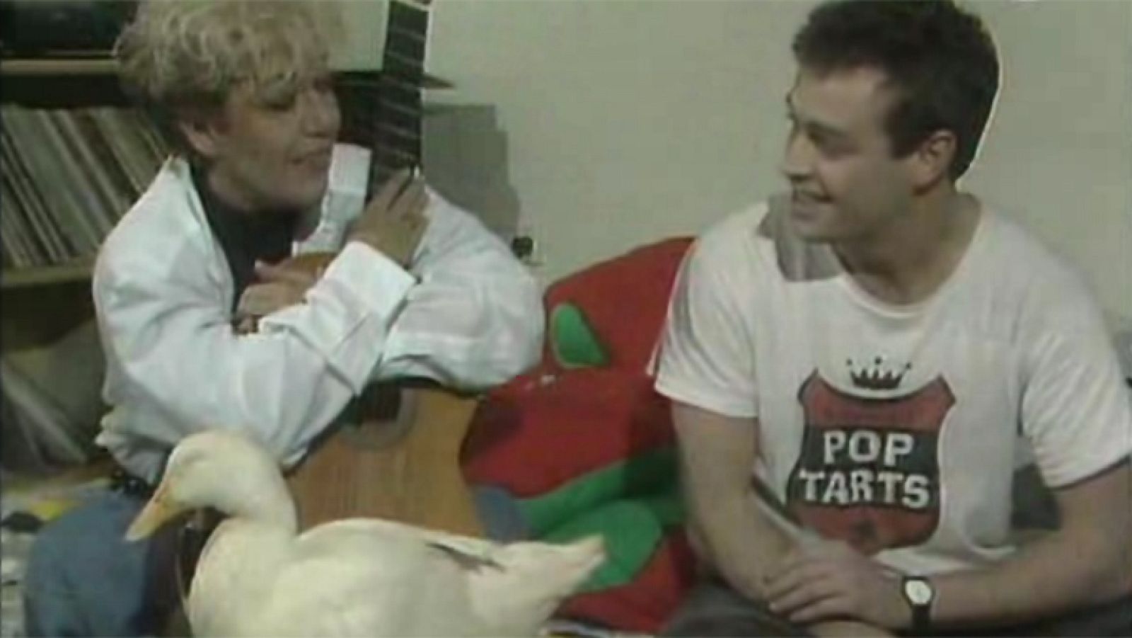 Bola de cristal - La cuarta parte: Las entrevistas del patito 'Pablo Carbonell' | Ver