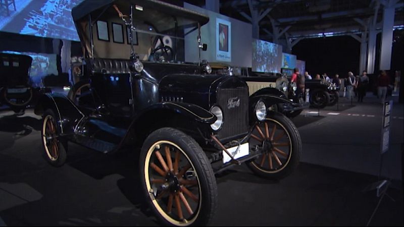 Arxiu TVE Catalunya - Saló de l'Automòbil - Cotxes més representatius dels darrers cent anys - 2019