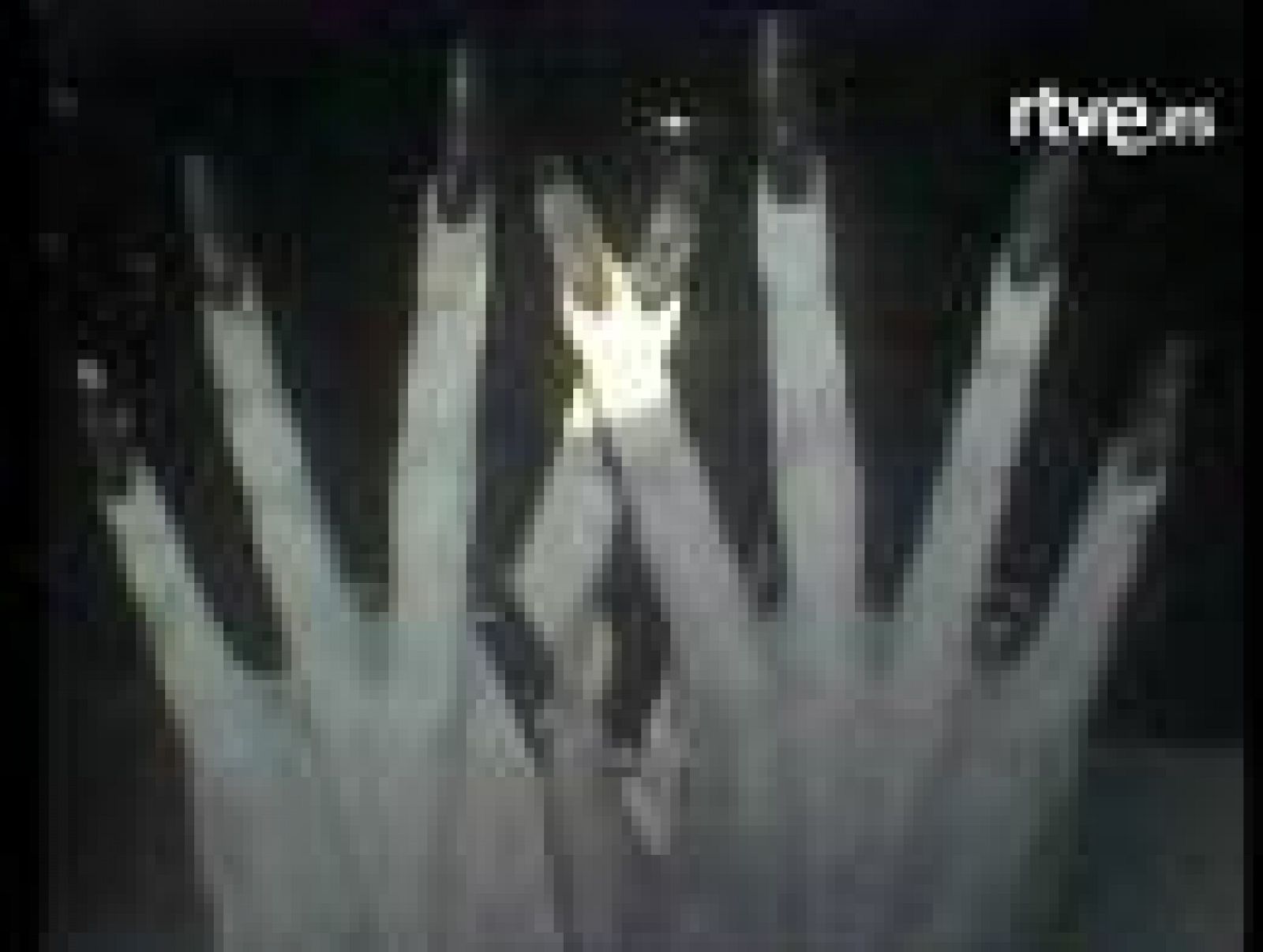 Bola de cristal - Acordes en espiral: Alaska 'A quien le importa' | Ver