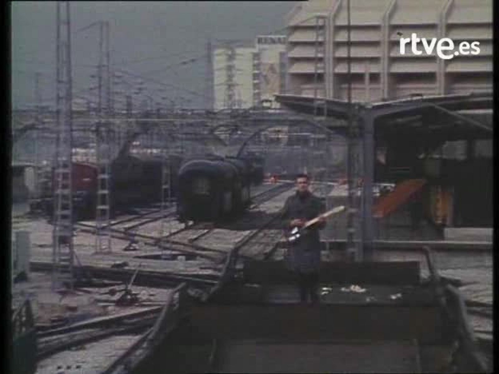 Bola de cristal - Acordes en espiral: Cardiacos 'Vete' | Ver