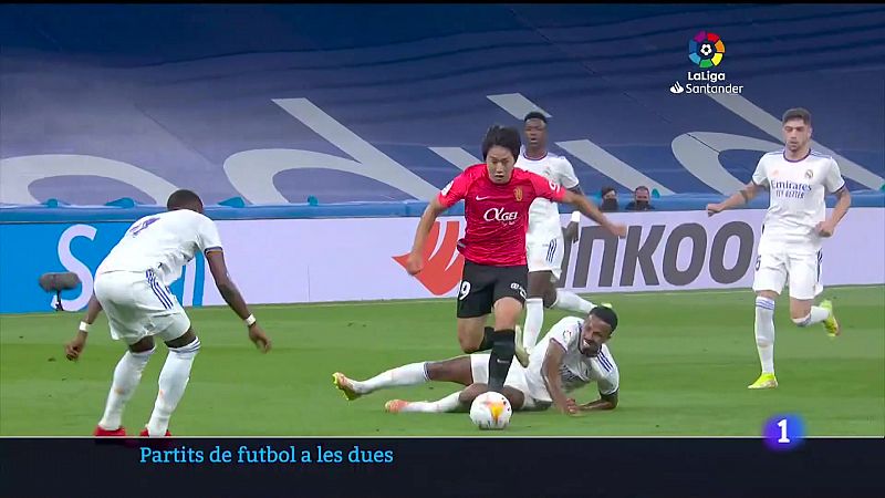 Futbol a les dues de l'horabaixa.