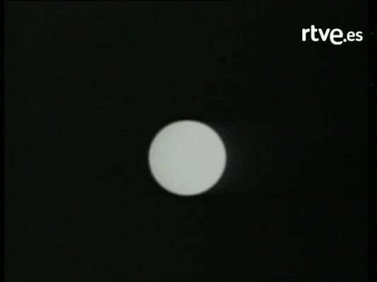 La bola de cristal - El Noticiario 'La mamá de Javier'