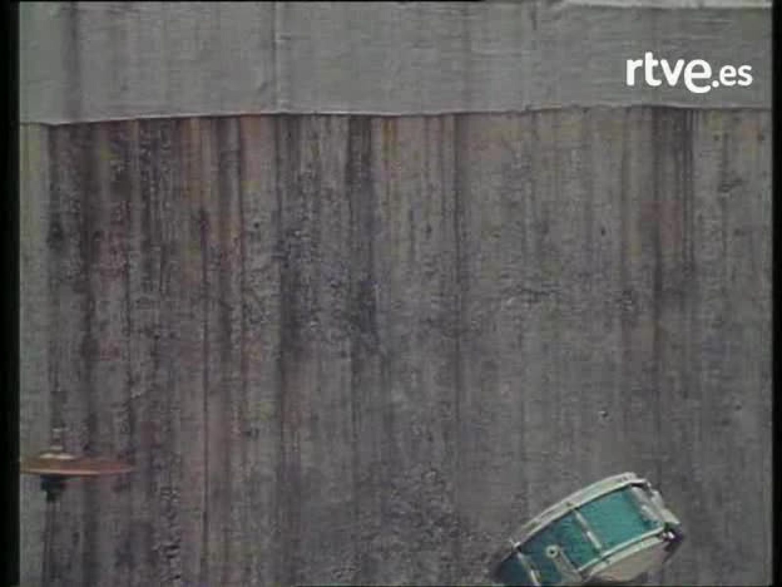 Bola de cristal - Acordes en espiral: Affaire niña Monika 'Crónicas de guerra' | Ver