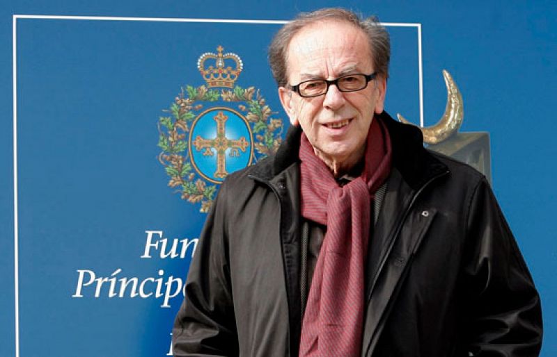 Ismail Kadaré llega a  Oviedo para recibir el Premio Príncipe de Asturias de las Letras