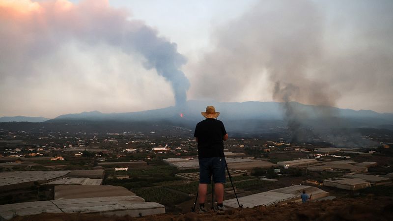 Los vecinos de Todoque, entre la esperanza y la resignación ante el avance de la lava